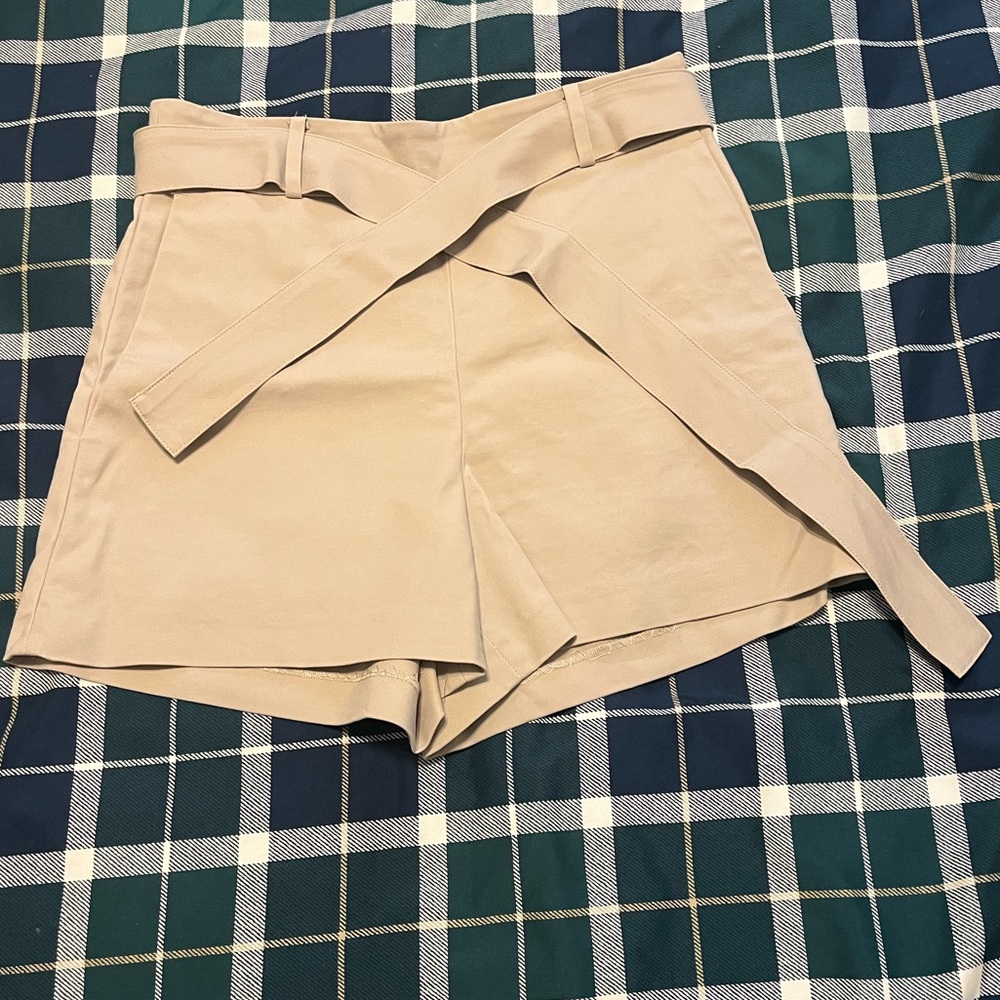 Babaton High-Waist Wrap Belt Women's Shorts - Beige